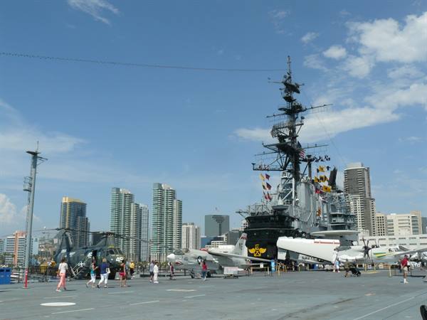 San Diego - US Midway Museum