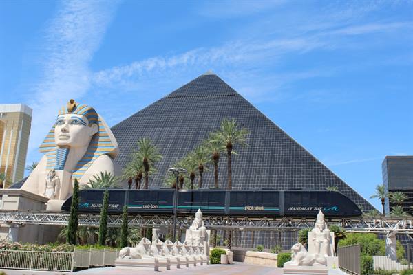 Hotel Luxor