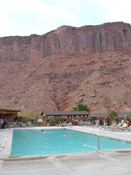 Red Cliff Lodge