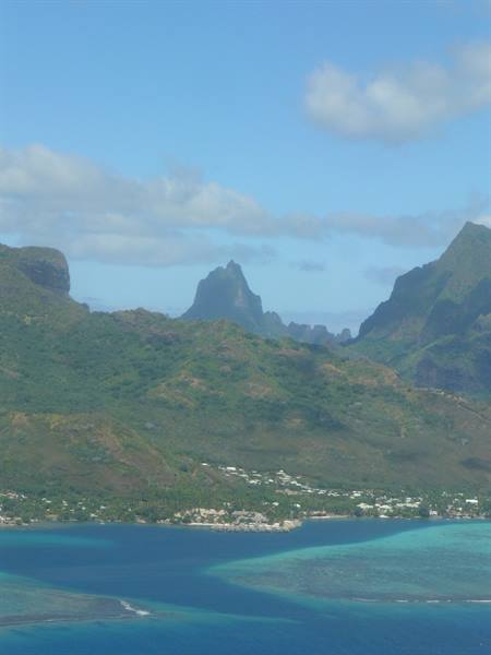 Landing in Moorea