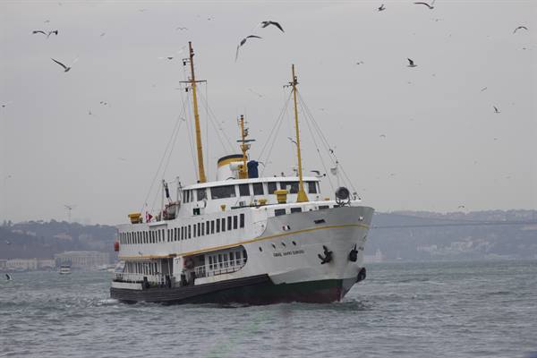 Eminönü - Ferry on the Bosphorus