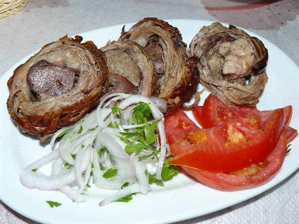 Kokoretsi in Tinos Town