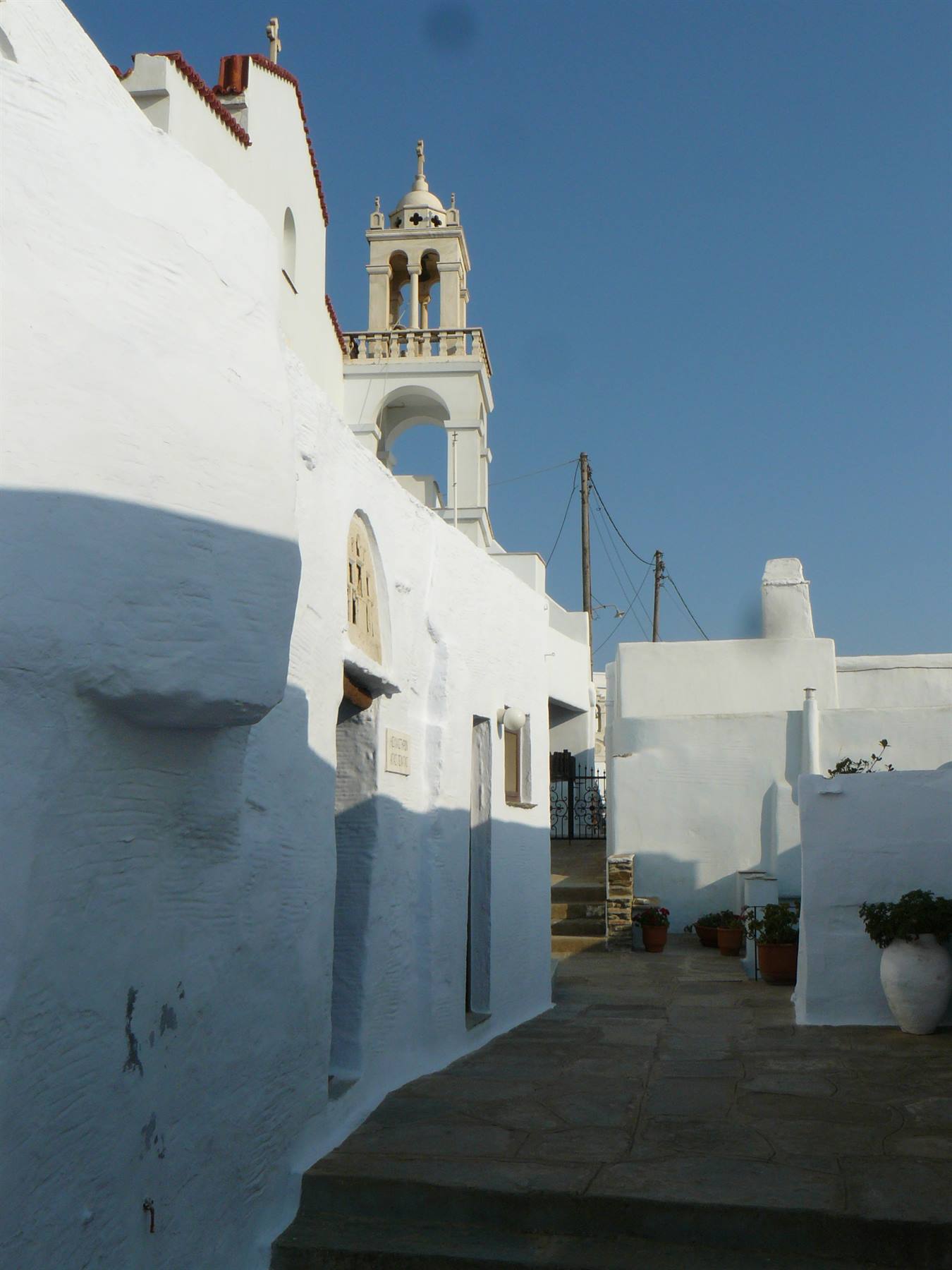 Monastiri - Il convento sul monte Kechrovouni