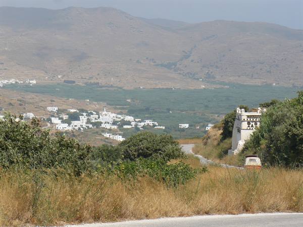 On the roads of Tinos - View of the plain of Komi