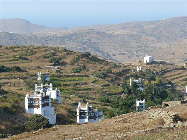 On the roads of Tinos - Tarambados