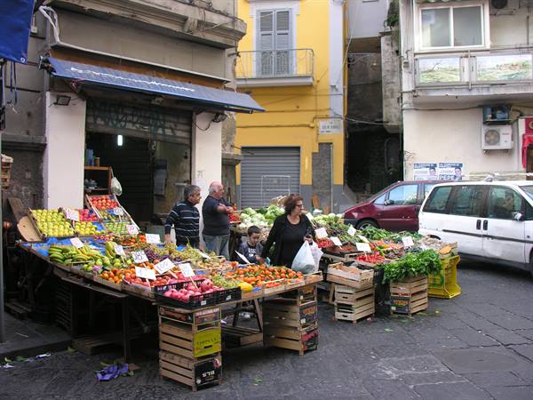 Wandering around Naples...the shopping of times gone by