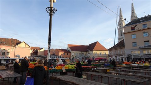 Dolac market in Zagreb: fruit stalls beneath the cathedral's twin spires