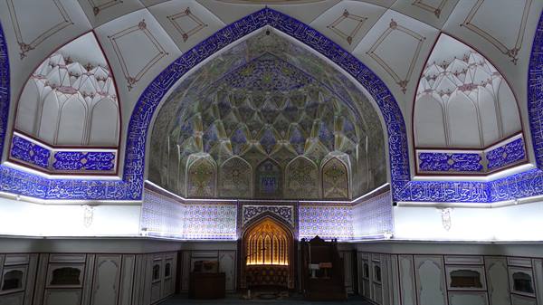 Interni in maiolica blu e oro della moschea, Samarcanda