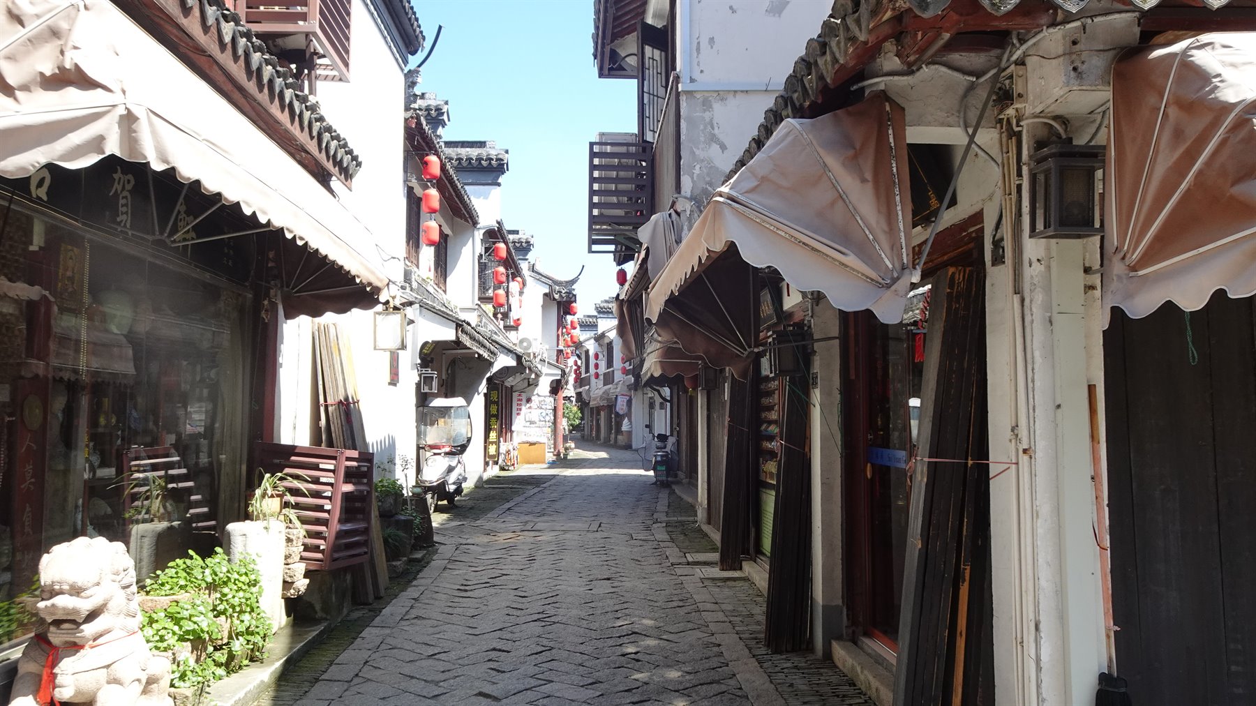 Tong-Li Ancient Town