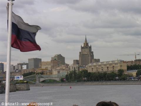 By boat on the Moskva