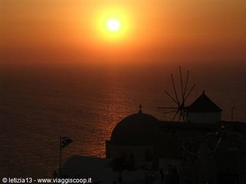 The magic sunset of Oia