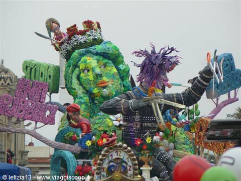 Viareggio - Parade of floats