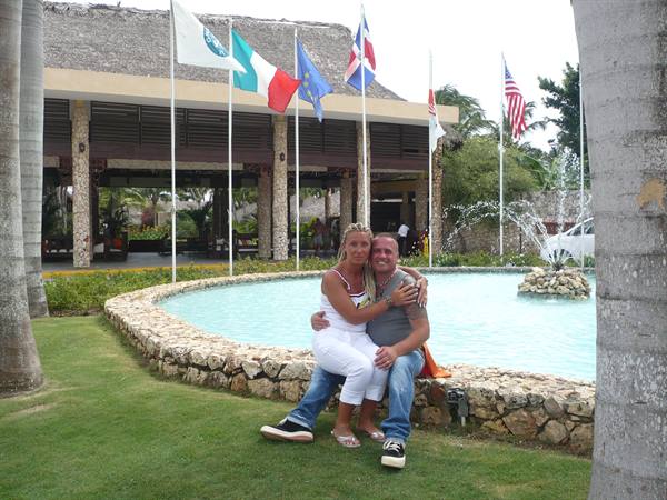 at the gates of viva dominicus