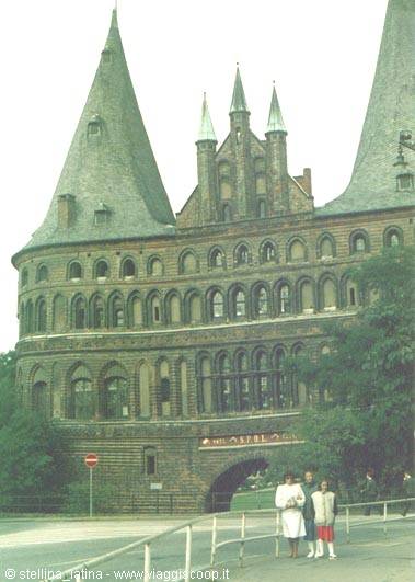lubeck: the holstentor gate