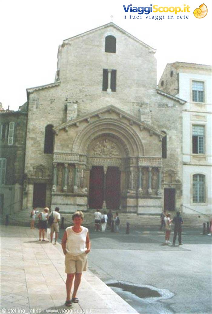 arles: church of Saint Trophime