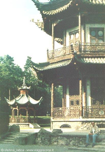 brux: the chinese pavilion