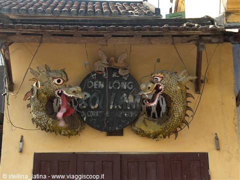 Hoi An: the ancient houses, congregations and altars