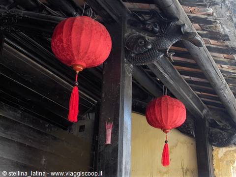 Hoi An: the ancient houses, congregations and altars