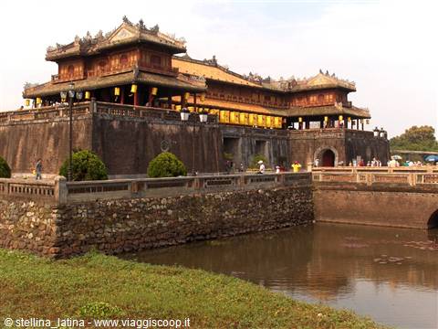 Huè: the imperial citadel and the emperor's forbidden city
