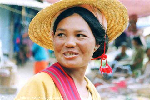 Kalaw, woman at the market