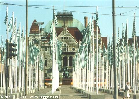Helsinki, the Suomen Kansallisteatteri theatre
