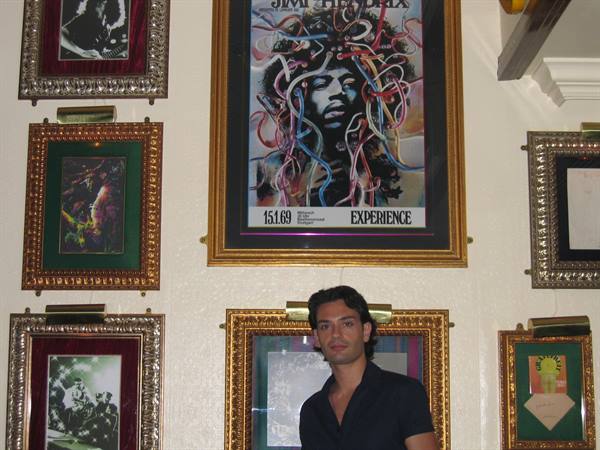 At the Hard Rock Cafè