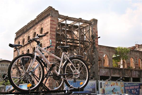 Mostar, destroyed library