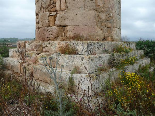 Eloro - Pizzuta Column - base