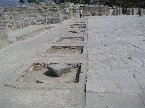 Festòs