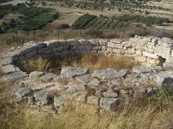 Kamilari - tholos tomb
