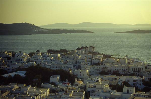 MIKONOS