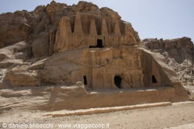 PETRA : TOMB BEFORE THE SIQ