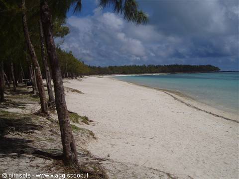 Belle Mare beach