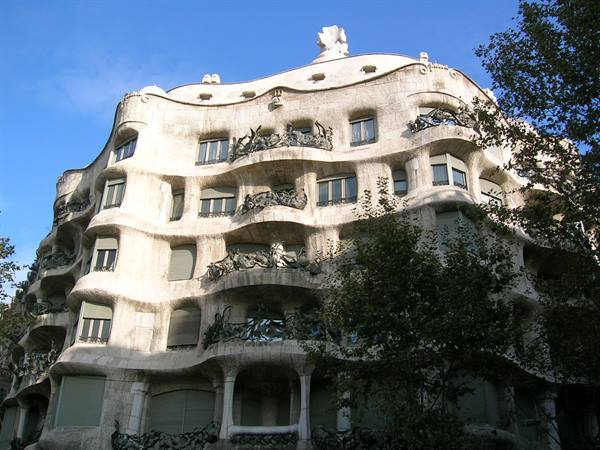 CASA MILA