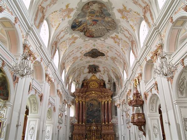 Jesuiten Kirche - Interior
