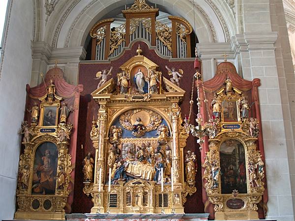 Hofkirche, interior