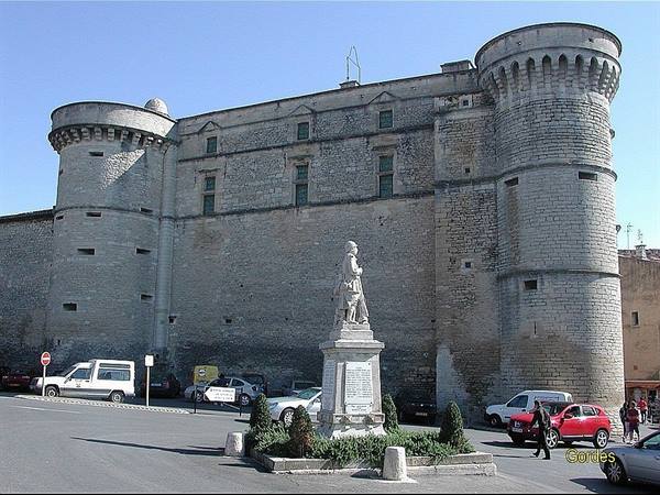 Gordes - The castle