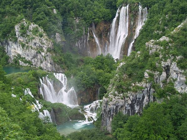 Entrance Plitvice lakes