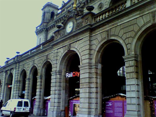 The little markets under the station arcades