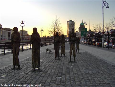Bronze Famine Memorial statues along the River Liffey in Dublin