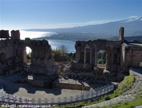 taormina greek theatre 2