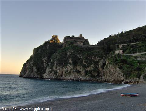 the castle of sant'alessio siculo 1