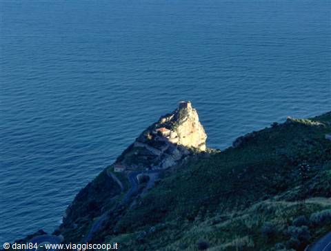 the castle of sant'alessio siculo 2