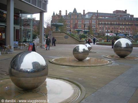 Mirrored steel spheres in the fountains of Sheffield Peace Gardens