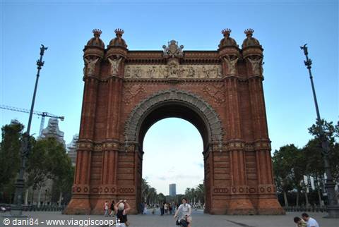barcelona triumphal arch