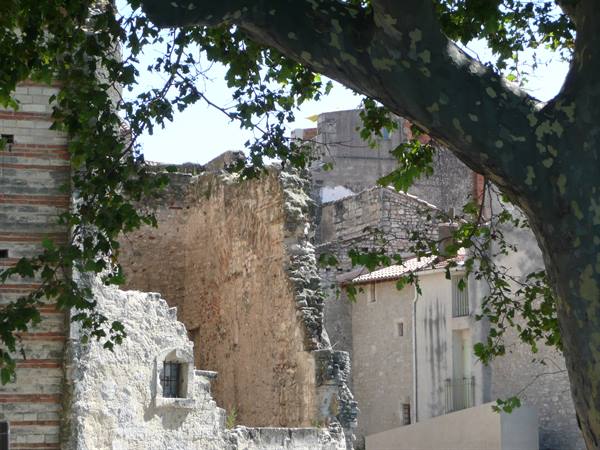 Arles