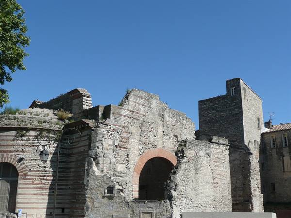 Arles