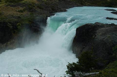 Salto Grande - Torres del Paine National Park (Chile)
