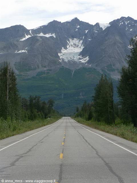 Chugach Mountains along the Richardson Highway towards Valdez