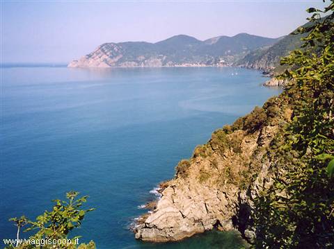 View of the gulf of Monterosso and of Punta del Mesco from Corniglia